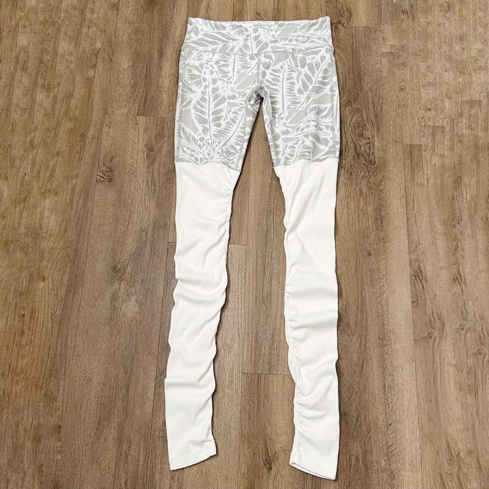 Alo Yoga Goddess Ribbed Leggings White Leaf Print Long Leggings Size M - Picture 6 of 12